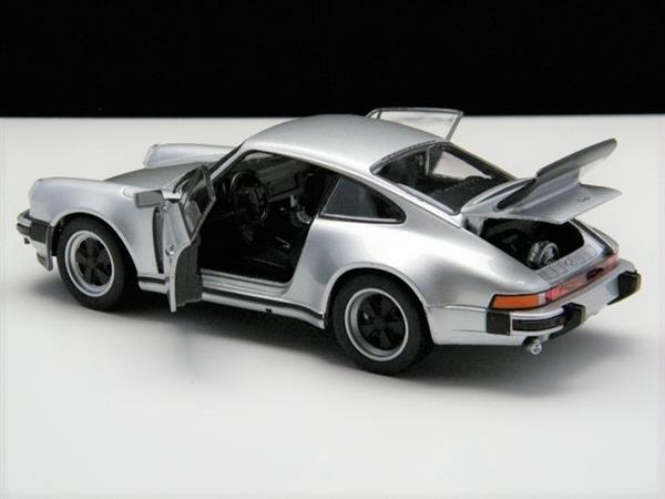 Grote foto porsche turbo 911 3.0 modelauto welly 1 24 hobby en vrije tijd 1 24