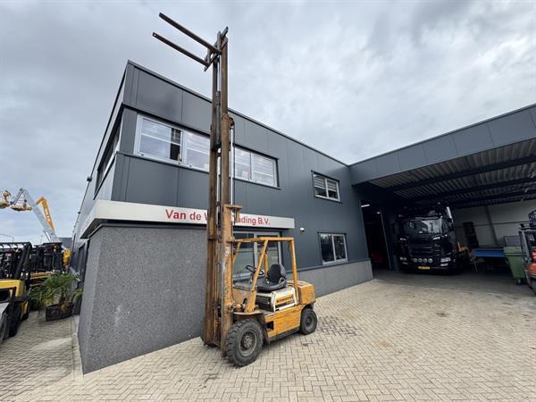 Grote foto komatsu fd25 8 triplo 600 freelift 3e functie isuzu diesel agrarisch heftrucks