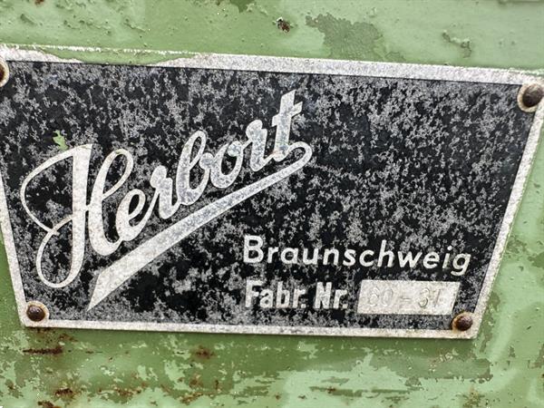 Grote foto herbort kettingsorteermachine voor wortelen of augurken agrarisch tuinbouw