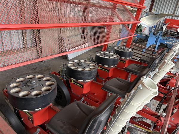 Grote foto checchi magli plantmachine agrarisch zaaimachines