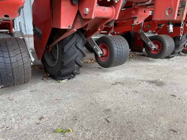 Grote foto checchi magli plantmachine agrarisch zaaimachines