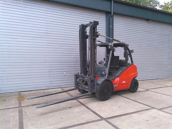 Grote foto linde 5ton diesel vorken versteller agrarisch heftrucks