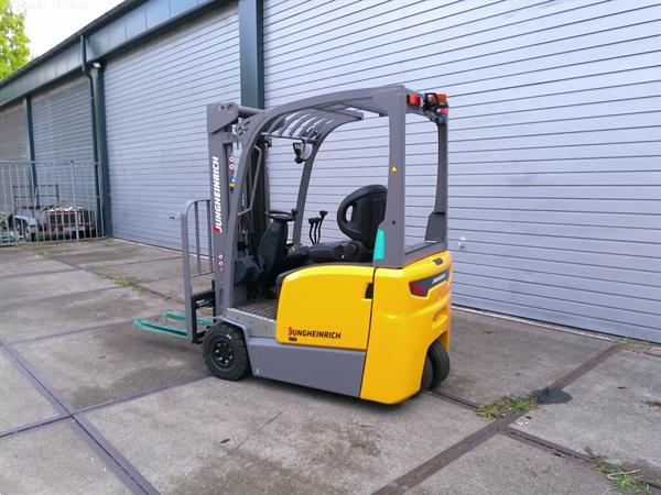 Grote foto jungheinrich nieuw triplo. agrarisch heftrucks