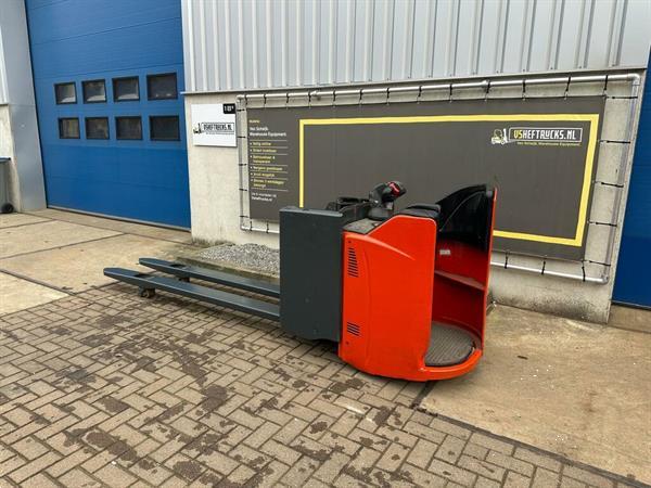 Grote foto vs 22333 elektrische meerijd palletwagen linde lepels 2.300mm doe het zelf en verbouw hefwerktuigen