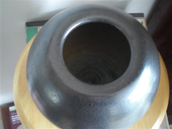 Grote foto pracht vintage aardewerk bolvaas antiek en kunst keramiek en aardewerk