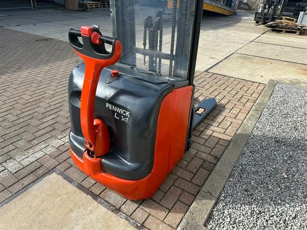 Grote foto vs 22346 elektrische triplex stapelaar linde l 14 i initi le lift doe het zelf en verbouw hefwerktuigen