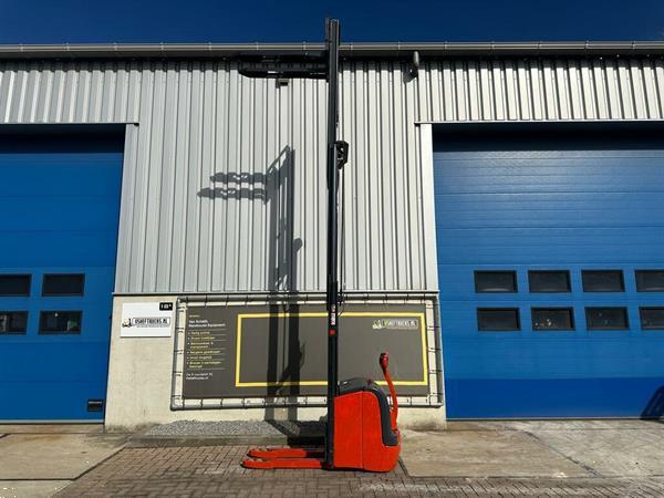 Grote foto vs 22346 elektrische triplex stapelaar linde l 14 i initi le lift doe het zelf en verbouw hefwerktuigen