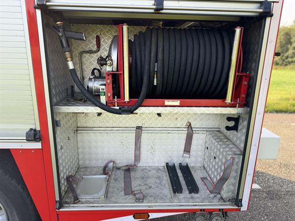 Grote foto brandweerwagen fire truck bomberos mercedes 1124 euro2 1996 doe het zelf en verbouw gemeente voertuigen