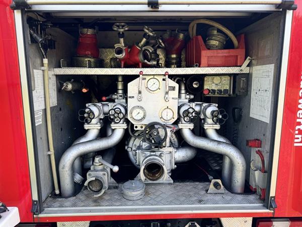 Grote foto brandweerwagen fire truck bomberos mercedes 1124 euro2 1996 doe het zelf en verbouw gemeente voertuigen