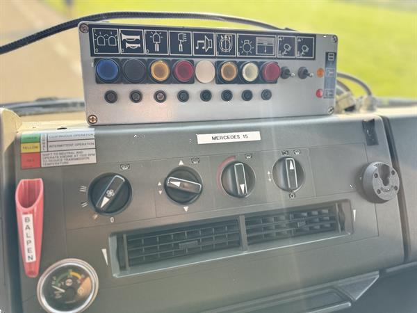 Grote foto brandweerwagen fire truck bomberos mercedes 1124 euro2 1996 doe het zelf en verbouw gemeente voertuigen