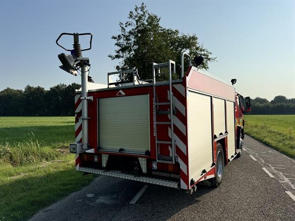 Grote foto brandweerwagen fire truck bomberos mercedes 1124 euro2 1996 doe het zelf en verbouw gemeente voertuigen