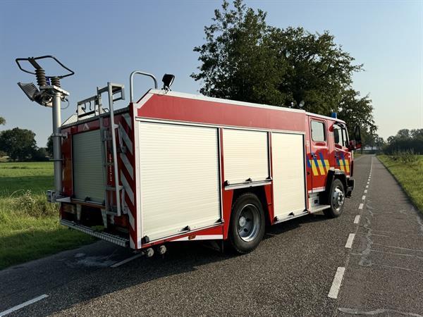 Grote foto brandweerwagen fire truck bomberos mercedes 1124 euro2 1996 doe het zelf en verbouw gemeente voertuigen