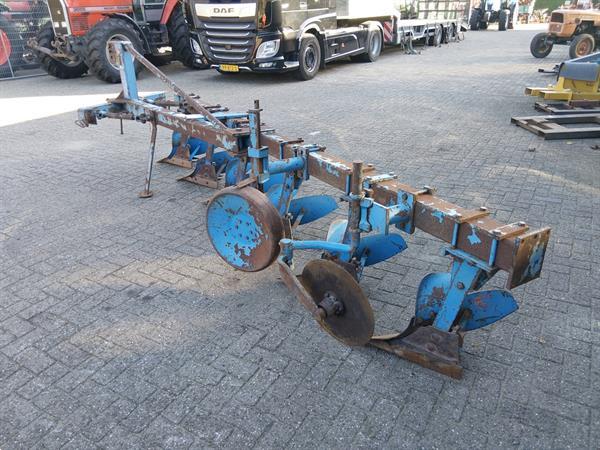 Grote foto lemken glimmer 6 schaar eco ploeg stoppelploeg agrarisch ploegen
