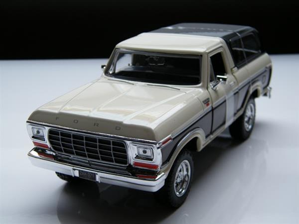 Grote foto modelauto ford bronco hard top 1 24 hobby en vrije tijd 1 24