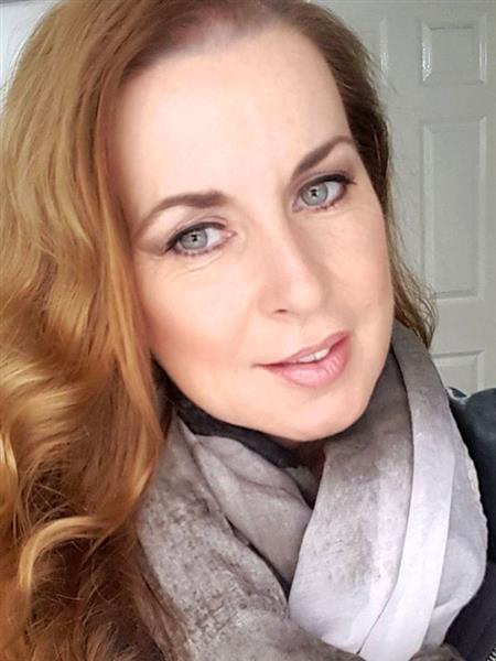 Grote foto levenslustige vrouw zoekt sprankelende connectie contacten en berichten vrouw zoekt man
