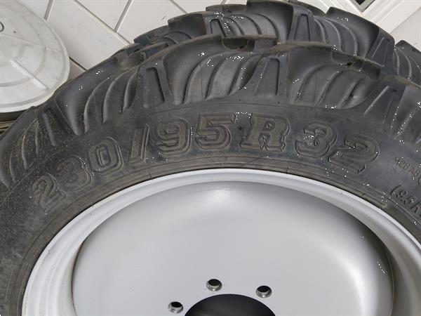 Grote foto cultuurwielen 230 95 r32 230 95 r48 deutz fahr agrarisch wielen