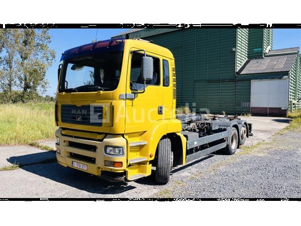 Grote foto man 6x2 vrachtwagen doe het zelf en verbouw overige doe het zelf en verbouw