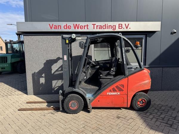 Grote foto linde h20d 01 triplo 470 freelift sideshift 5355uur vw diesel 2012 agrarisch heftrucks