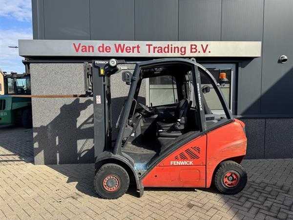 Grote foto linde h20d 01 triplo 470 freelift sideshift 5355uur vw diesel 2012 agrarisch heftrucks