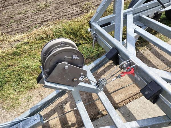 Grote foto haspelwagen haspelaanhangwagen container dubbel asser 3000 kg agrarisch aanhangwagens