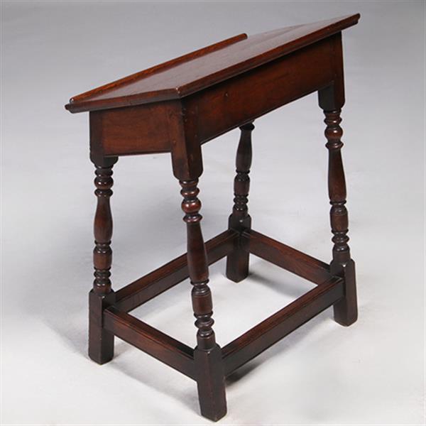 Grote foto bijbelstandaard of lezenaar in de vorm van een joint stool 19e eeuws no.322125 antiek en kunst stoelen en banken