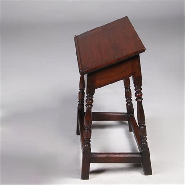 Grote foto bijbelstandaard of lezenaar in de vorm van een joint stool 19e eeuws no.322125 antiek en kunst stoelen en banken