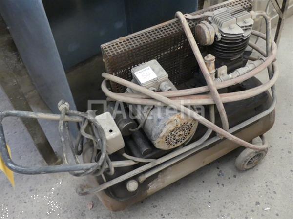 Grote foto kolomboormachine 3 reconditioneringsmachines doe het zelf en verbouw ijzerwaren en bevestigingsmiddelen