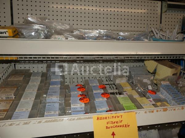 Grote foto hardware schroeven diverse bouten doe het zelf en verbouw onderdelen en accessoires