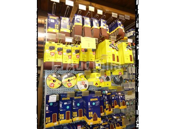 Grote foto verkoop van schuuraccessoires en apparatuur doe het zelf en verbouw gereedschappen en machines