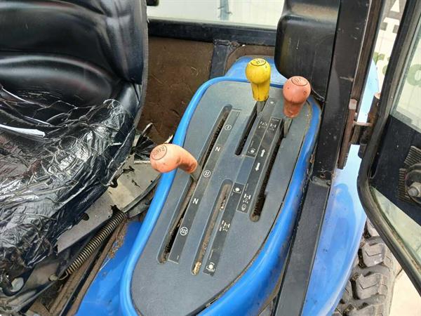 Grote foto new holland tc27 compacttrekker agrarisch tractoren