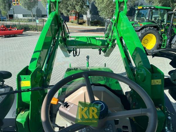 Grote foto john deere 6120m 775714 agrarisch tractoren