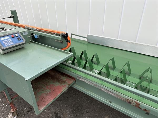 Grote foto bercomex bloemenboslijn met 2 crm bindmachines agrarisch tuinbouw