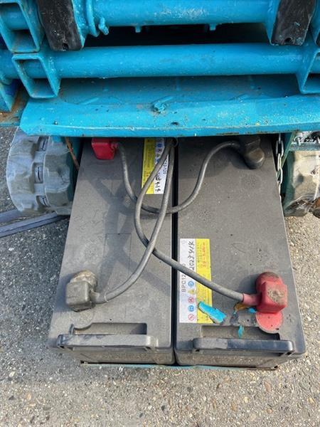 Grote foto gebruikte schaarhoogwerker op rups airman encl045 doe het zelf en verbouw hoogwerkers