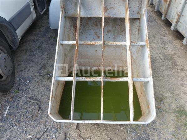 Grote foto getrokken betonpomp agrarisch mestpompen