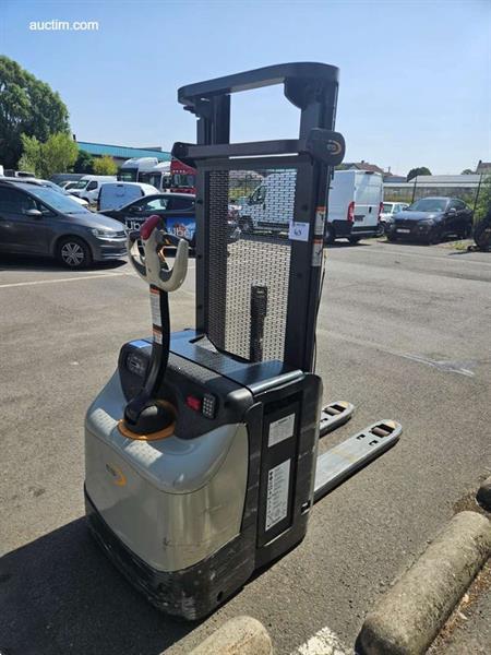 Grote foto crown es 4000 eletrische stapelaar met steunarm doe het zelf en verbouw hefwerktuigen