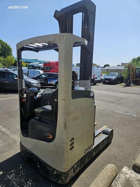 Grote foto crown esr 4000 reachtruck onbekend doe het zelf en verbouw hefwerktuigen