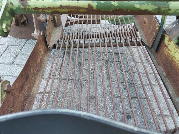 Grote foto aardappelrooier voorraadrooier 1 rij agrarisch aardappelpootmachines