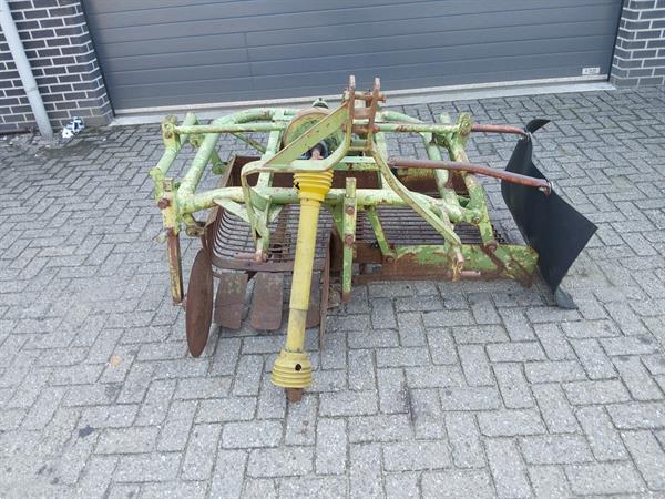 Grote foto aardappelrooier voorraadrooier 1 rij agrarisch aardappelpootmachines
