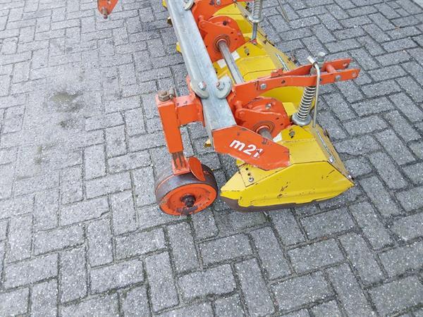 Grote foto breviglieri rijenfrees strokenfrees 7 rijen agrarisch akkerbouw