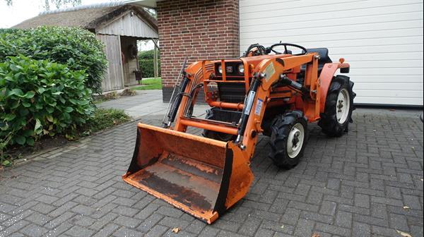 Grote foto hinomoto c144 4x4 met frontlader agrarisch tractoren