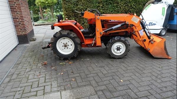 Grote foto hinomoto c144 4x4 met frontlader agrarisch tractoren