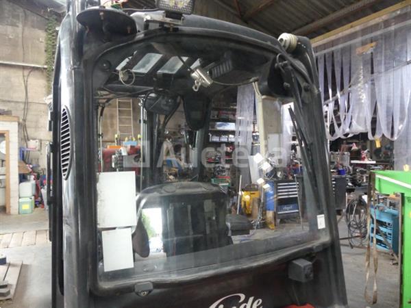 Grote foto vorkheftruck met roterende kop linde h16d agrarisch heftrucks