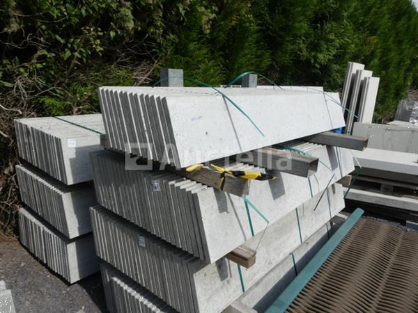 Grote foto 50 betonplaten voor tuinomheining tuin en terras overige tuin en terras