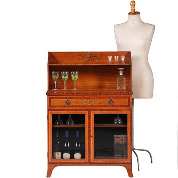 Grote foto beschilderd satijnhouten drankenkastje met verstelbare plank en opzetstuk no.330320 antiek en kunst stoelen en banken