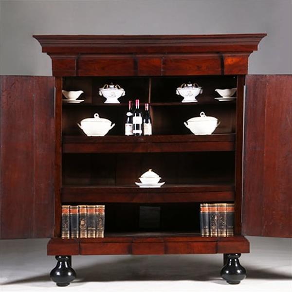 Grote foto bescheiden pastoorskast in prachtig donker palissander ca 1700 verdekte lade no.330315 antiek en kunst stoelen en banken