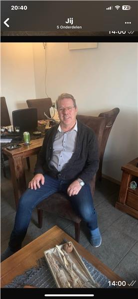 Grote foto vrouw gezocht voor vriendschap en wie weet. contacten en berichten man zoekt vrouw