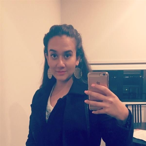 Grote foto ik zoek een tikkeltje romantiek contacten en berichten vrouw zoekt man
