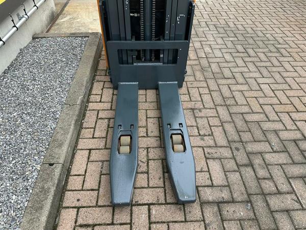 Grote foto vs 22376 elektrische triplex stapelaar still egvs14lb 4940mm initiele lift doe het zelf en verbouw hefwerktuigen