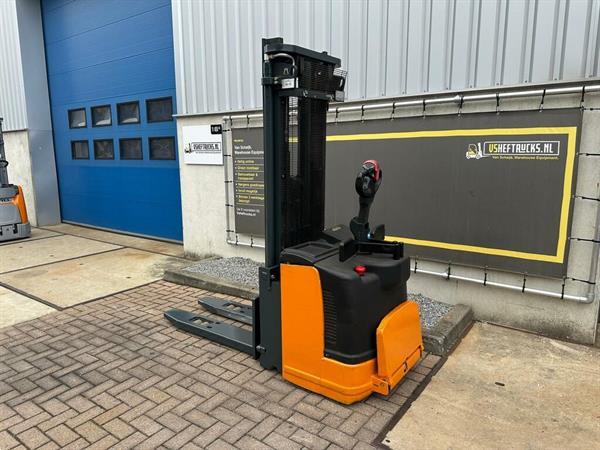 Grote foto vs 22376 elektrische triplex stapelaar still egvs14lb 4940mm initiele lift doe het zelf en verbouw hefwerktuigen