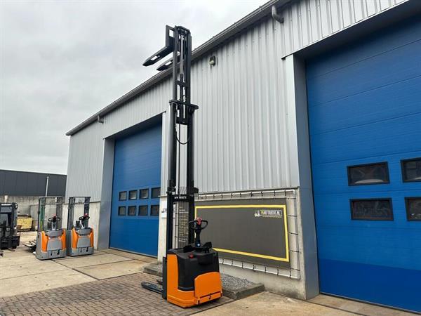 Grote foto vs 22376 elektrische triplex stapelaar still egvs14lb 4940mm initiele lift doe het zelf en verbouw hefwerktuigen